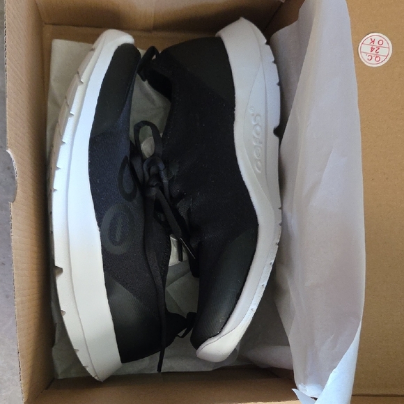 OOFOS - Picture 12 of 15